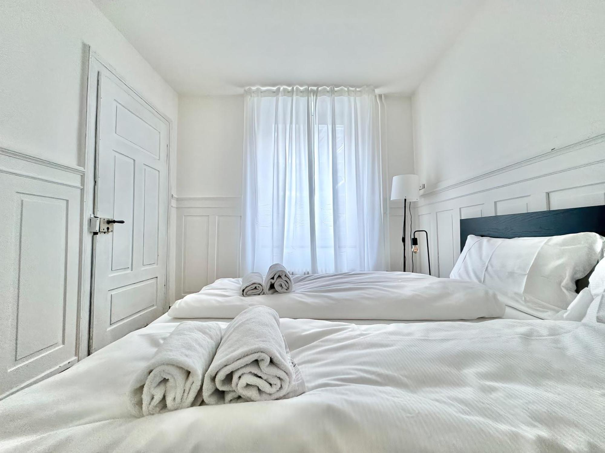 Citycentral 2 Bedroom Flat Near Main Station Zürich